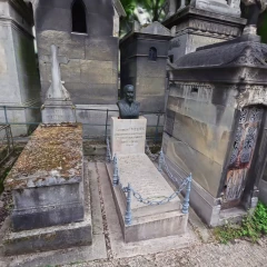 Georges Méliès' grave - the grandfather of special effects