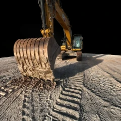 Excavator_MS_LF_Crop