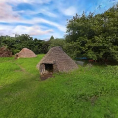 Reconstructed Dwelling at the Kasori South Shell Mound, Japan / 加曽利南貝塚復元住居（千葉市）