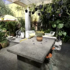 Vase and Table (Better)