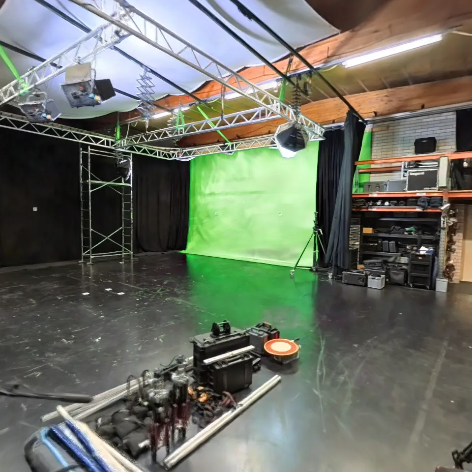 Hyhky Riviera Studio