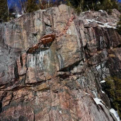 Chicoutimi_cliff