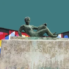 Paris ronde Statues