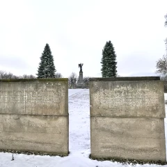 Památník u Přestanova