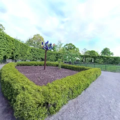 New York Botanical Garden Statue