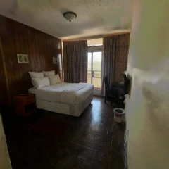 Manica SkyView room 501 bed