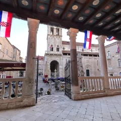 Main square in Trogir, Croatia (XGRIDS PortalCam)