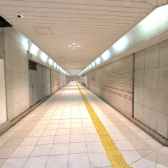 京都国際会館駅 通路