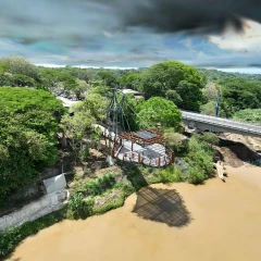 Plataforma Mirador de Lagartos sobre el Río Tárcoles