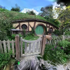 Hobbiton Hobbit Hole #30 & 32