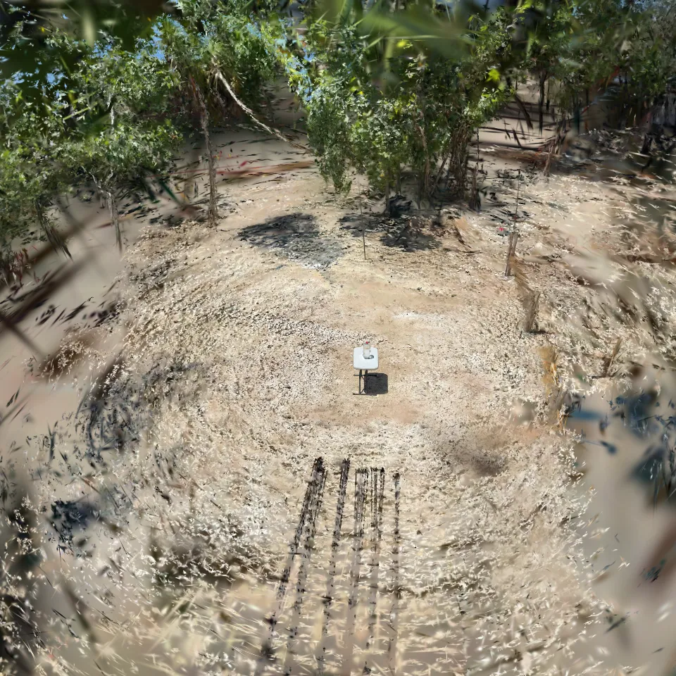 3DGS_Transparent_bottle