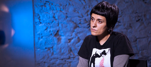 Anna Gabriel, diputada de la CUP, en una entrevista a VilaWeb (fotografia: Jordi Carreño)