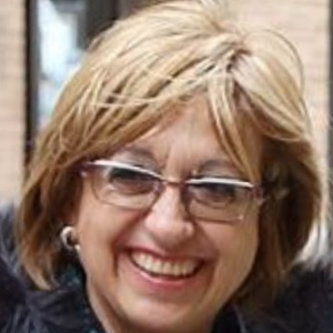 Anna Linares