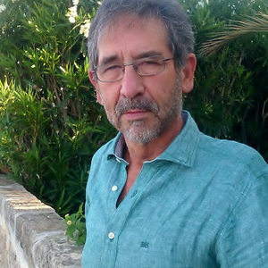 Robert Mora