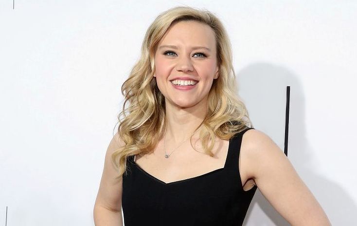 actriz lesbiana Kate McKinnon