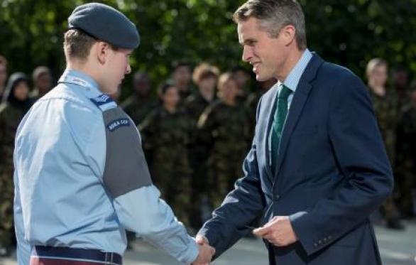 Apowal 2018 030 Defence Secretary Cadets Visit 342 Compressed