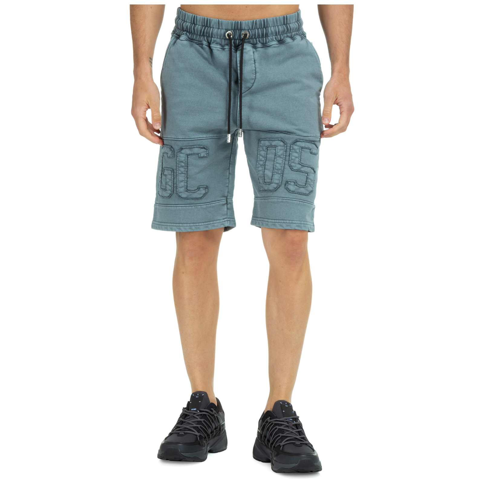 Gcds Man Black Garment Dyed Sports Shorts With Logo In Grey
