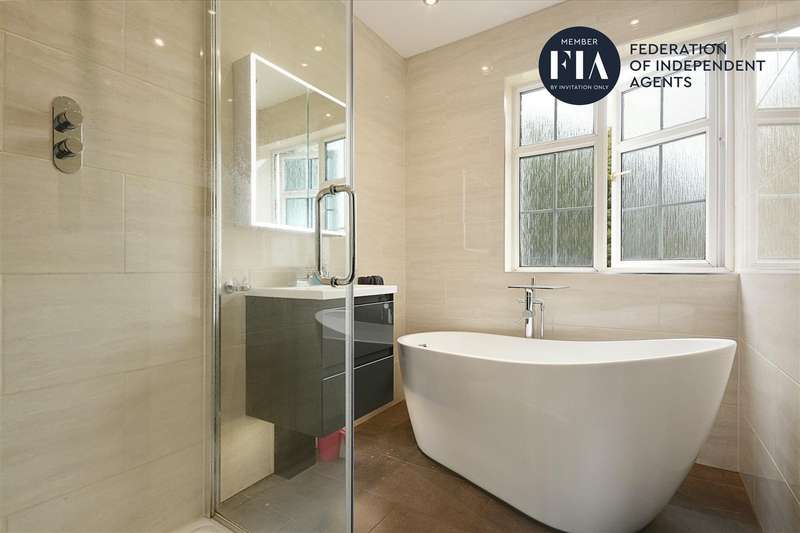 Property for Sale in Oaklands Avenue, Isleworth, Tw7