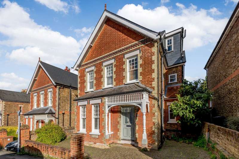 Property for Sale in Wherwell Road, Guildford, Surrey, Gu2