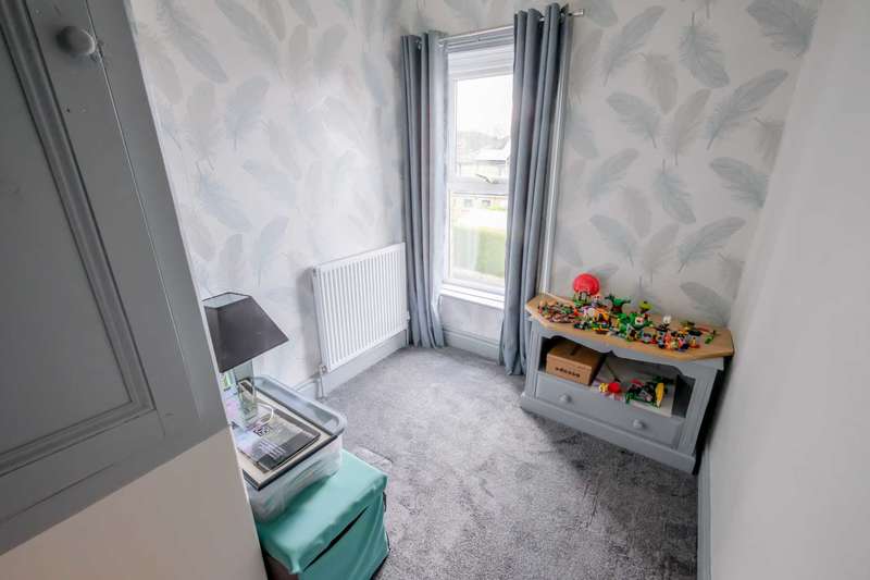 Property for Sale in Wetlands Road, Meltham, Hd9