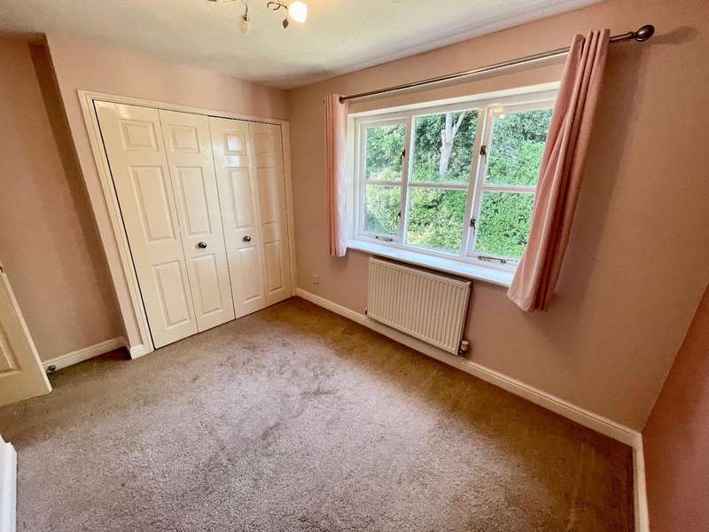 Property for Sale in Botham Fields, Huddersfield, Hd3