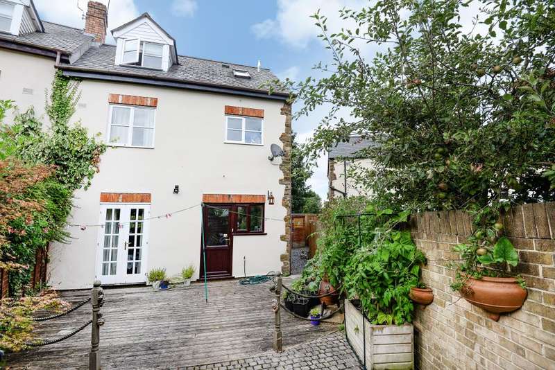 Property to rent in Main Road, Middleton Cheney, Ox17