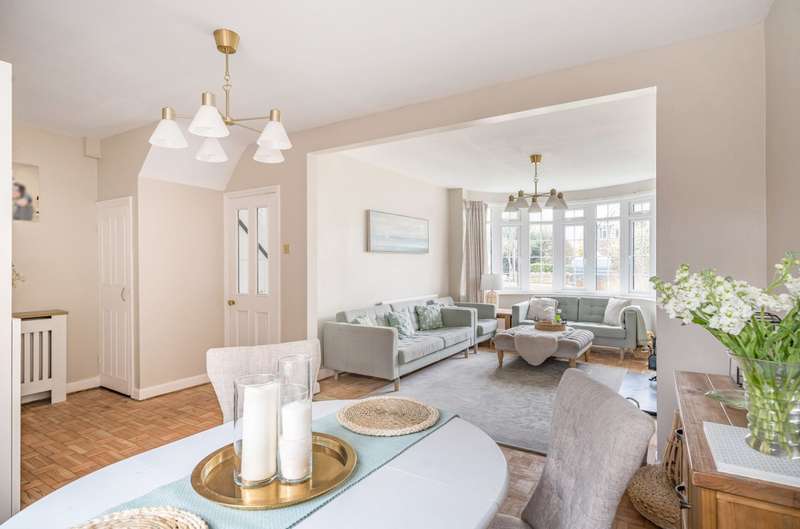 Property for Sale in Willowbed Drive, Chichester, Po19