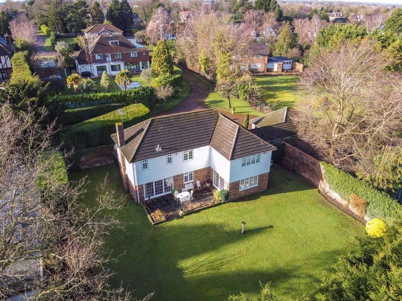 Property for Sale in Silverdale Avenue, Ashley Park, Waltononthames