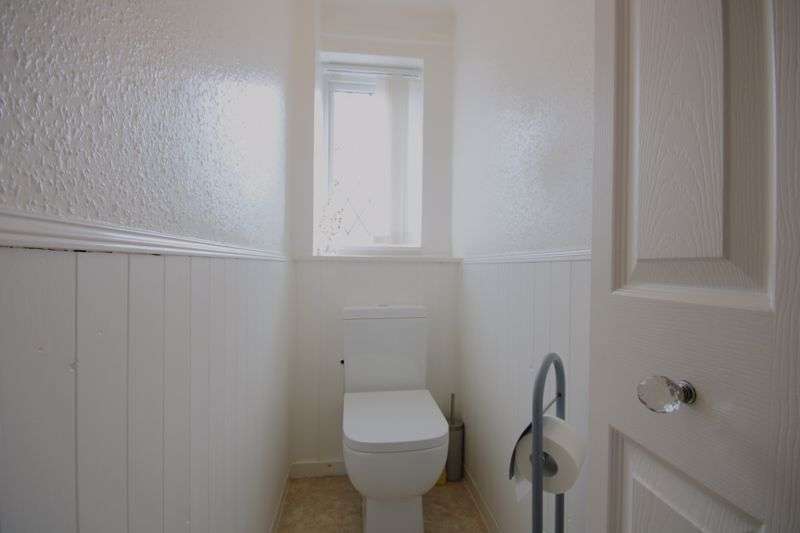 Property for Sale in Rushall Close, Wordsley, Stourbridge, Dy8