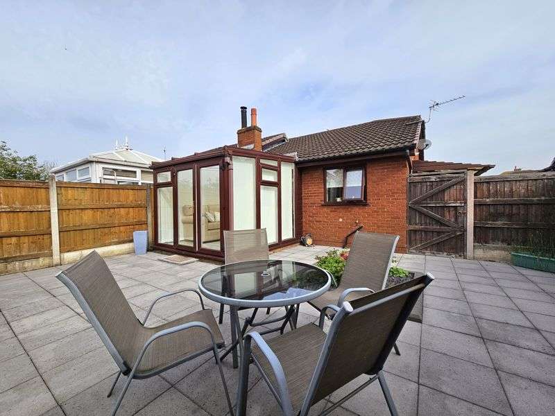 Property for Sale in Woodlee Road, Hesketh Bank, Preston, Pr4