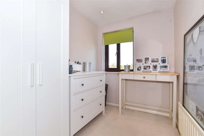 Property for Sale in Willowmead, Leybourne, Kent, Me19