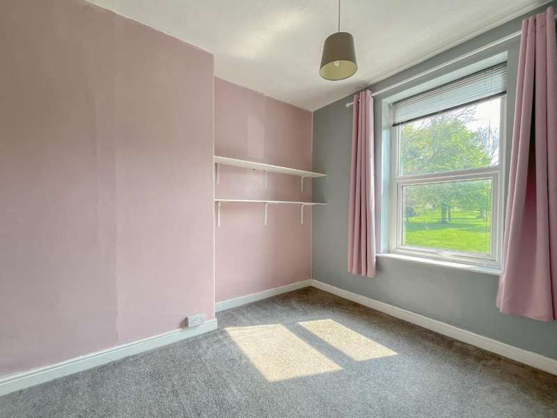 Property for Sale in Staincliffe Road, Dewsbury, Wf13