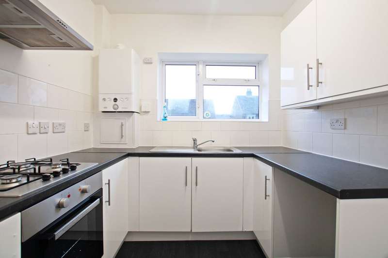 Property to rent in Crescent, Kearsley, Bl4