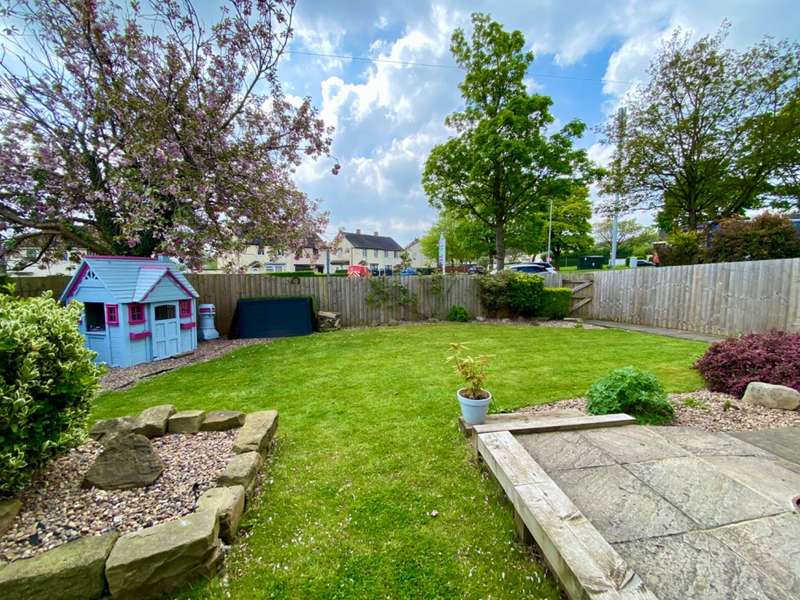 Property to rent in Bradley Road, Huddersfield, Hd2