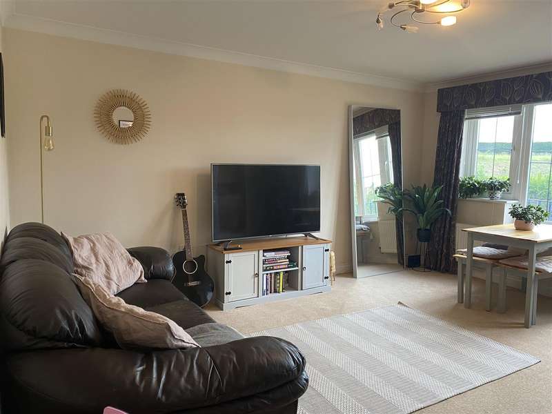 Property to rent in The Grange, Sherburn In Elmet, Ls25