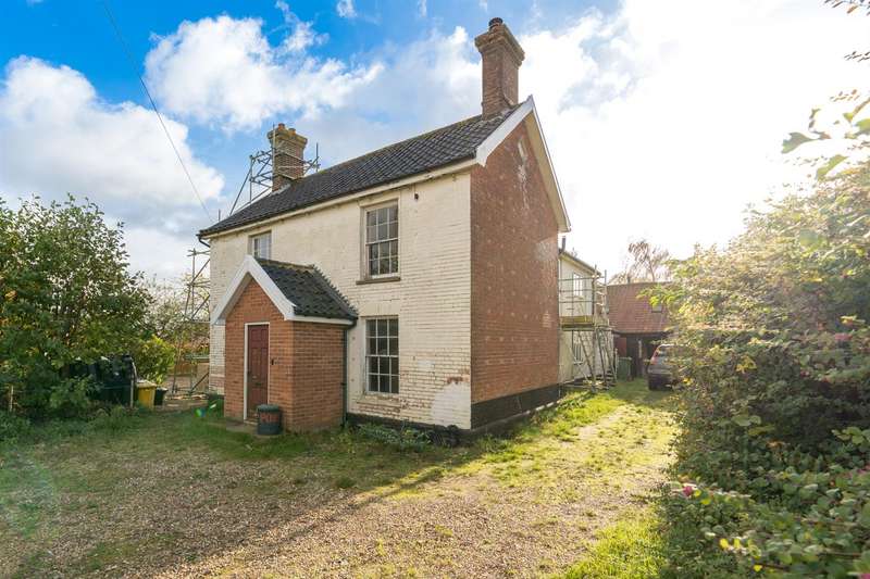 4 Bedrooms Detached House for sale in Bunwell, South Norfolk, NR16