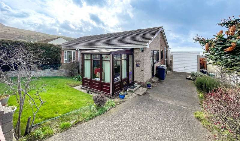 2 Bedrooms Bungalow for sale in Gorwel, Llanfairfechan, Conwy, LL33