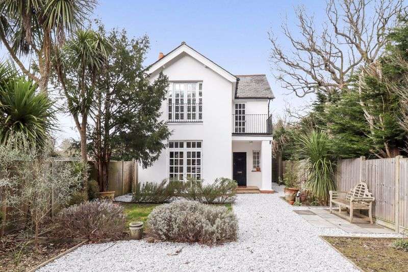 3 Bedrooms Detached House for sale in Kennel Lane Windlesham, GU20