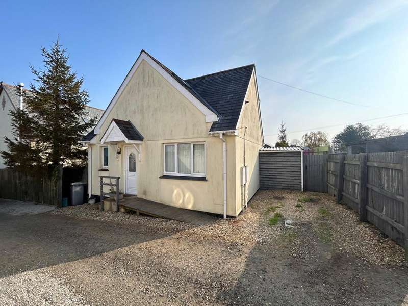 2 Bedrooms Bungalow for sale in Town Park, Torrington, Devon, EX38