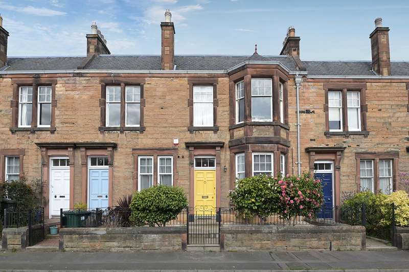 3 Bedrooms Flat