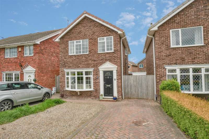 3 Bedrooms Detached House for sale in Meadow Lane, Haxby, YO32