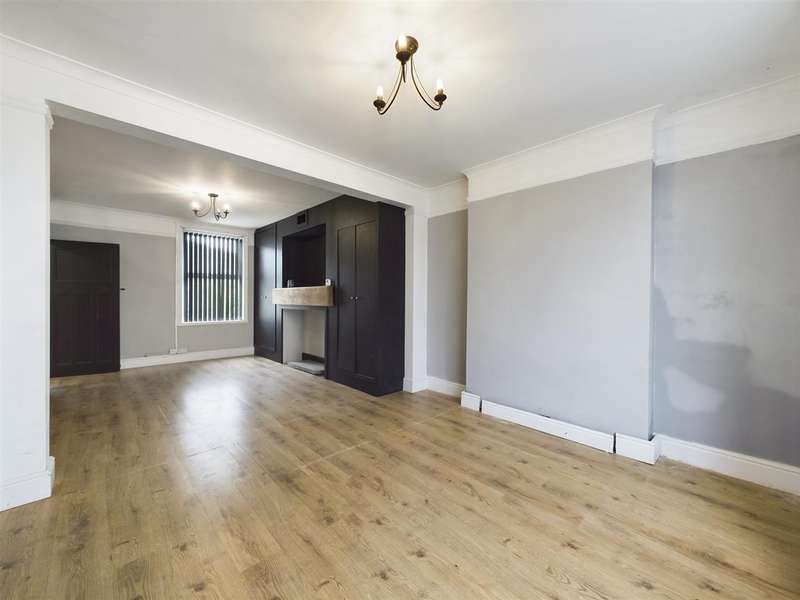 3 Bedrooms Semi Detached House for sale in Lando Road, Pembrey, Burry, SA16