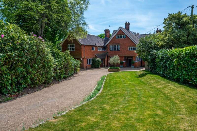 6 Bedrooms House for sale in Burrows Cross, Shere, GU5