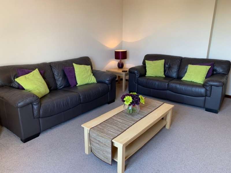 2 Bedrooms Property for rent in Mountview Gardens, AB25