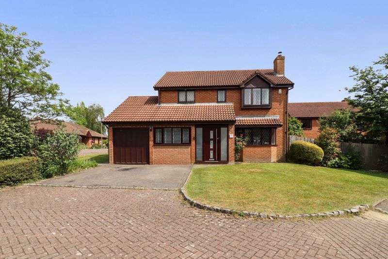 4 Bedrooms Detached House for sale in Hatch End Windlesham, GU20