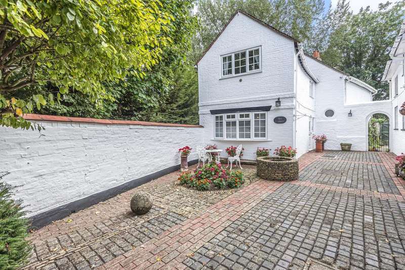 Properties for Sale in Windsor, Woodside Windsor Berkshire