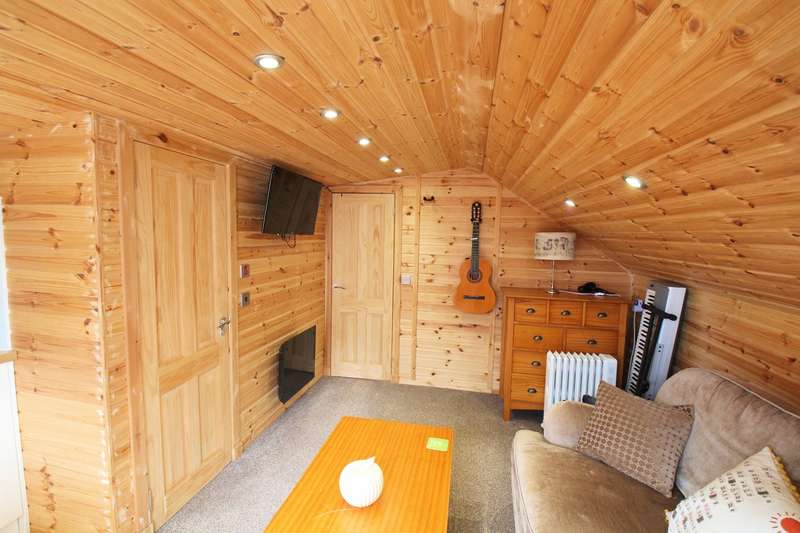 Property for Sale in Newton Street, Stornoway, Hs1