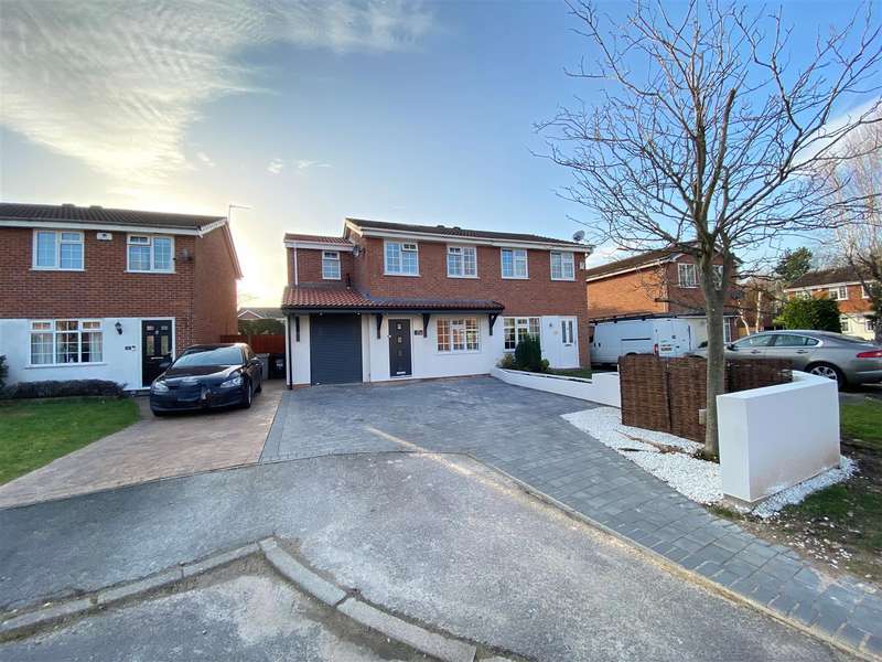 Properties for Sale in Wilmslow, Barford Drive Wilmslow Cheshire