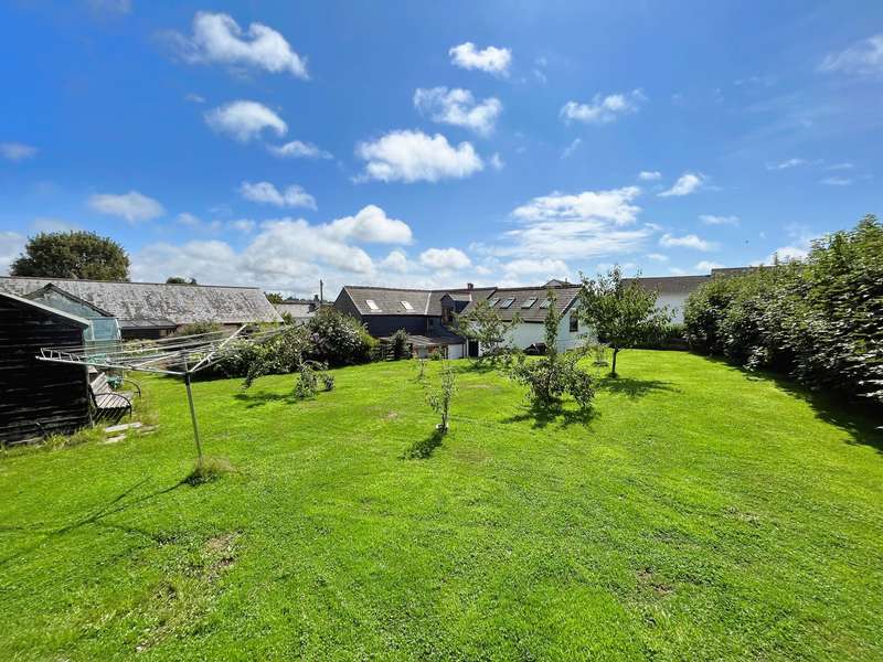 Property for Sale in Fairmead Mews Lower Burraton, Saltash, Pl12