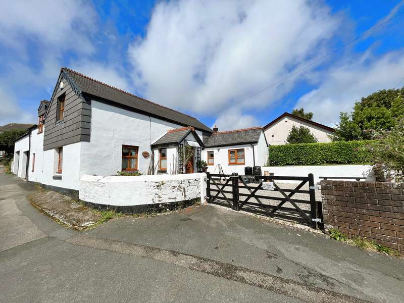 Property for Sale in Fairmead Mews Lower Burraton, Saltash, Pl12